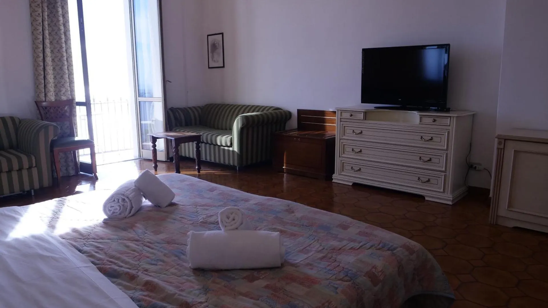 Hotel Elios Tao Taormina 3*,